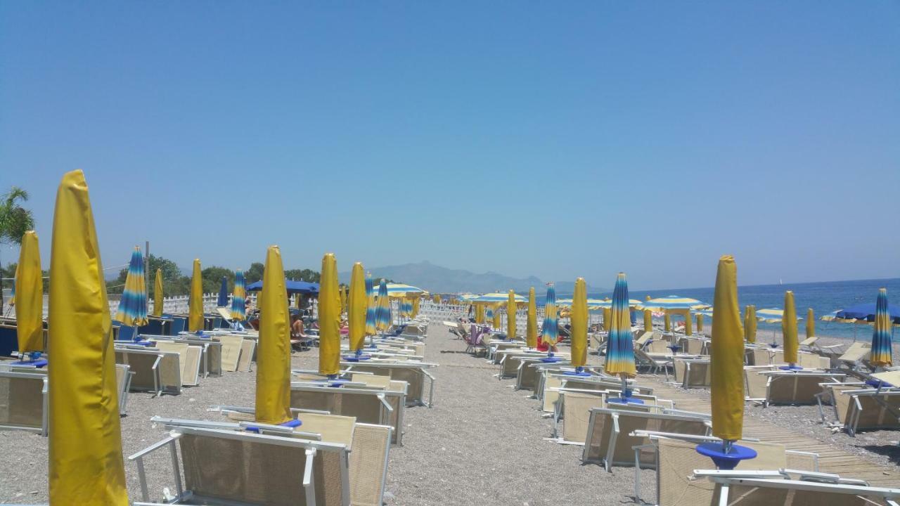 285 Via Spiaggia Appartamento Mascali Esterno foto